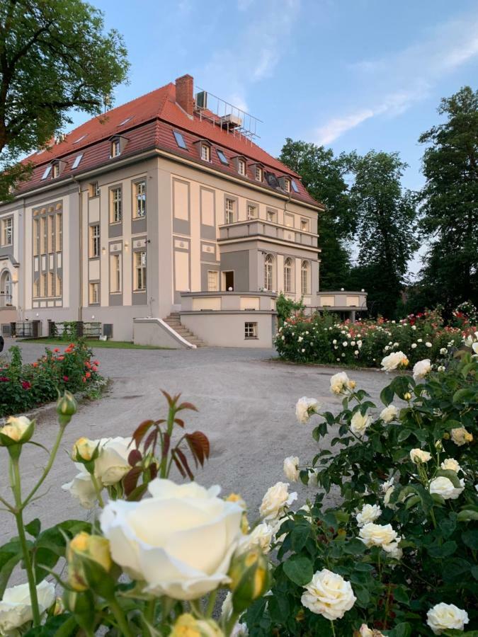 Hotel Willa Starosty Międzyrzecz Eksteriør billede