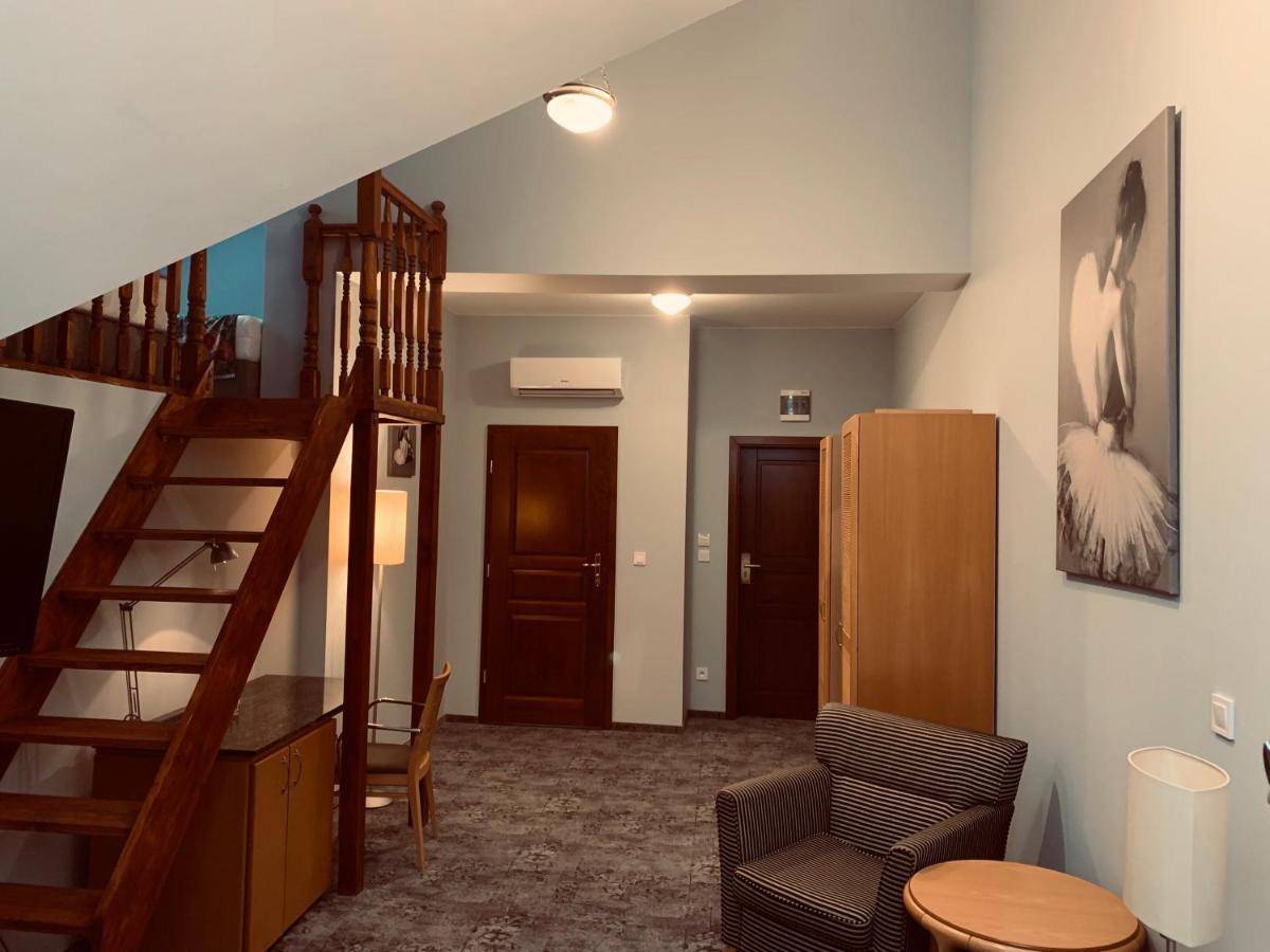 Hotel Willa Starosty Międzyrzecz Eksteriør billede